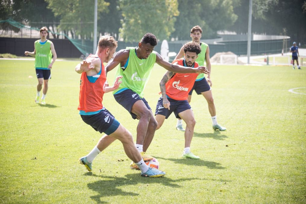 «Газпром»-тренировочные сборы в Дубае: 8 февраля, утренняя тренировка