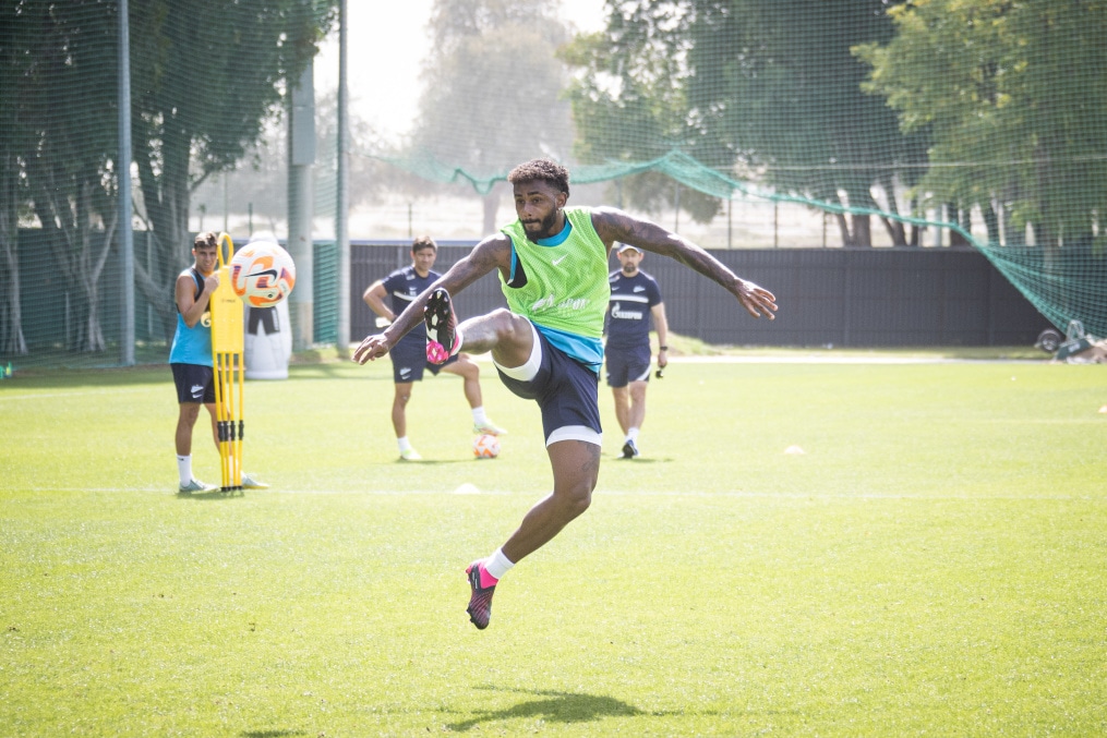 «Газпром»-тренировочные сборы в Дубае: 8 февраля, утренняя тренировка