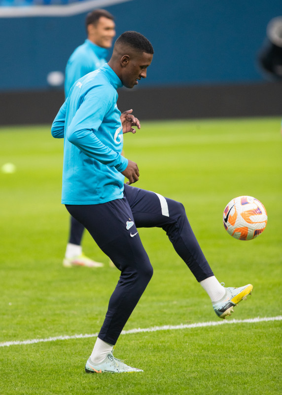 Первая тренировка Роберта Ренана в «Зените»