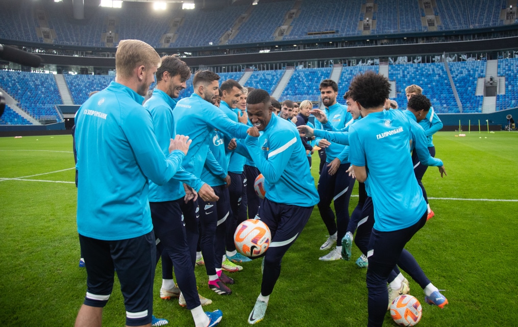 Первая тренировка Роберта Ренана в «Зените»