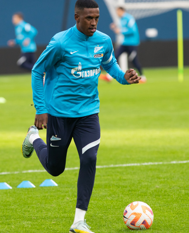 Первая тренировка Роберта Ренана в «Зените»