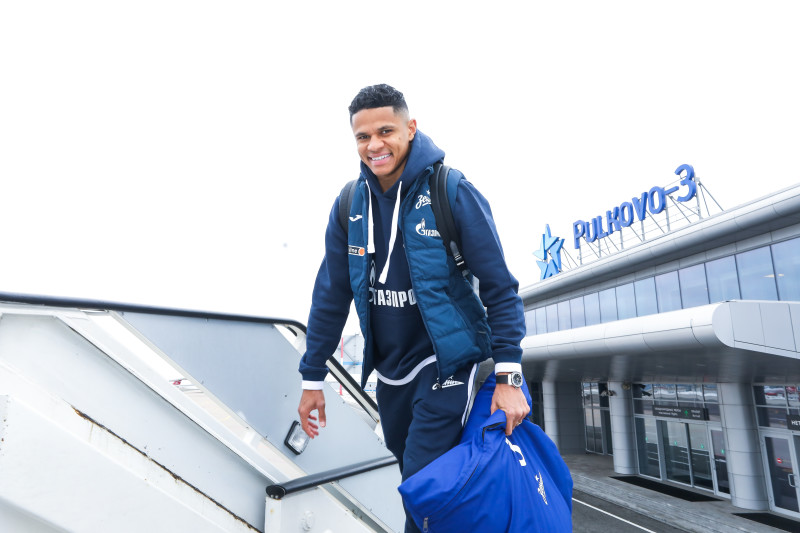 Вылет команды в Стамбул на матч «Фенербахче» — «Зенит»