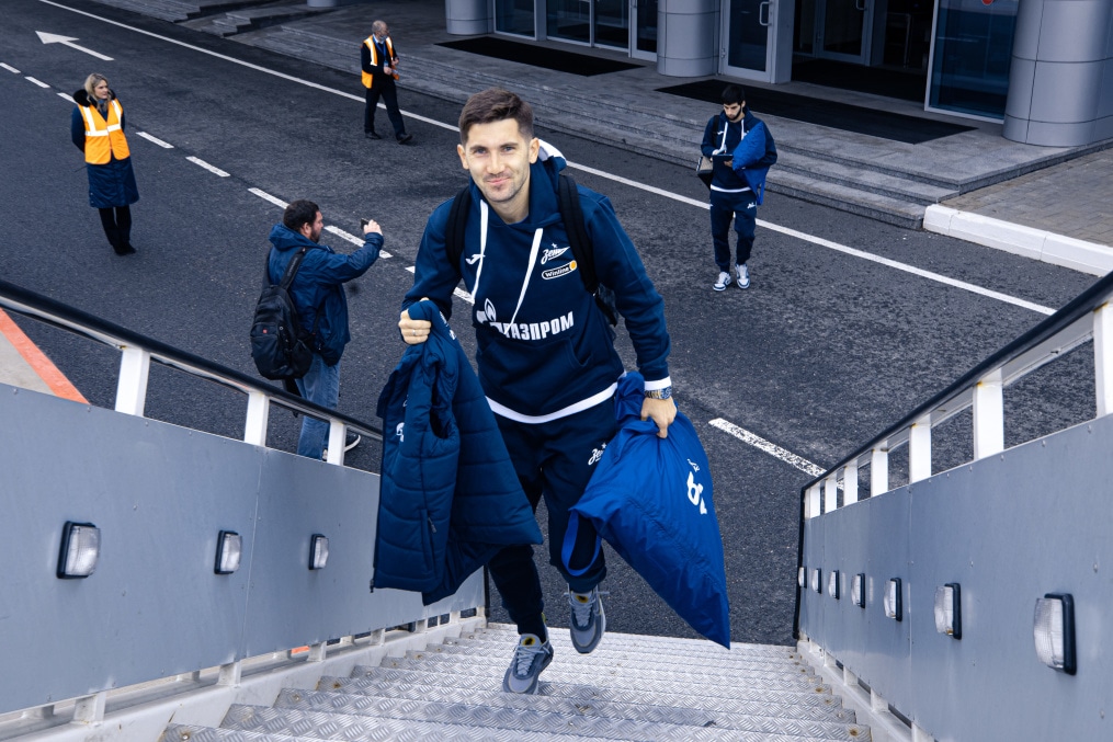 Вылет команды в Стамбул на матч «Фенербахче» — «Зенит»