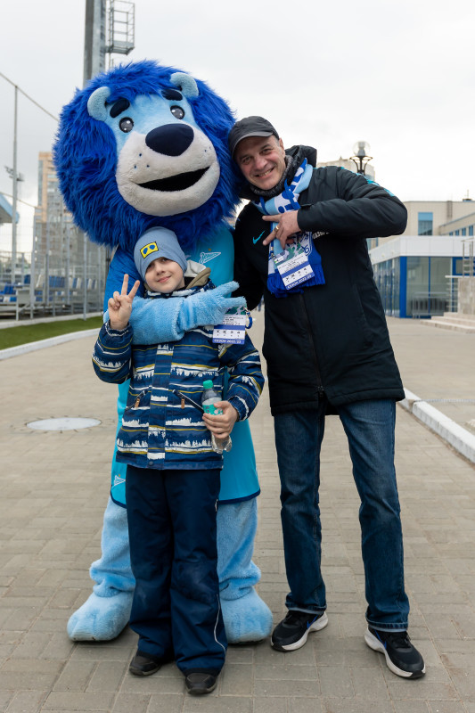 Фан-променад на матче МФЛ 2022/23, «Зенит» — «Динамо»