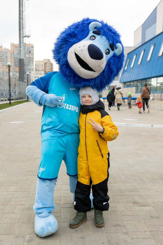 Фан-променад на матче МФЛ 2022/23, «Зенит» — «Динамо»