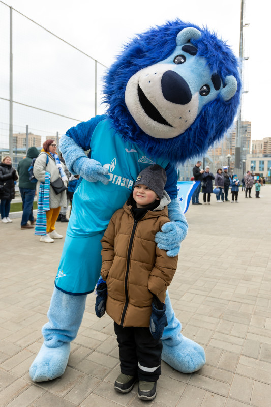 Фан-променад на матче МФЛ 2022/23, «Зенит» — «Динамо»