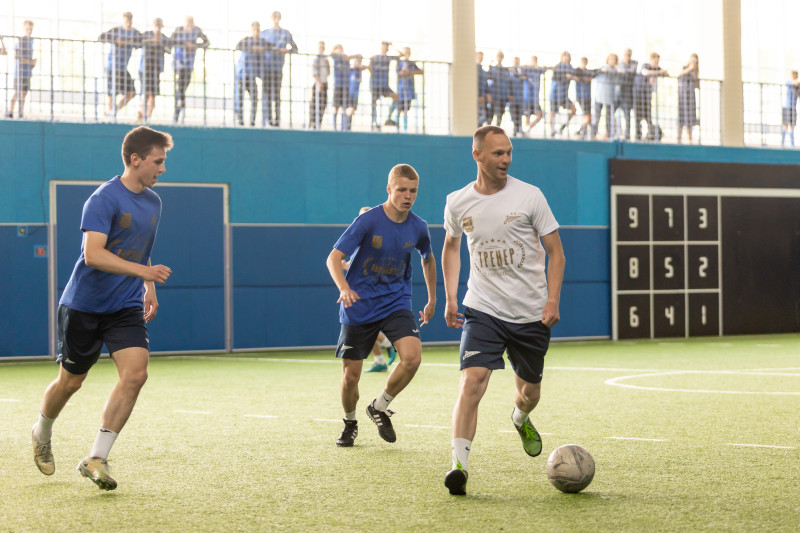 Выпускники Академии провели матч с тренерами «Зенита»