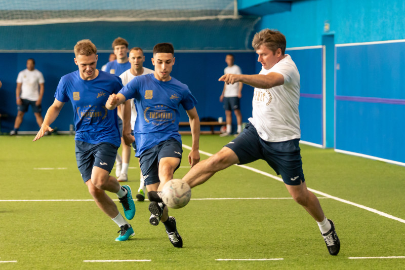Выпускники Академии провели матч с тренерами «Зенита»