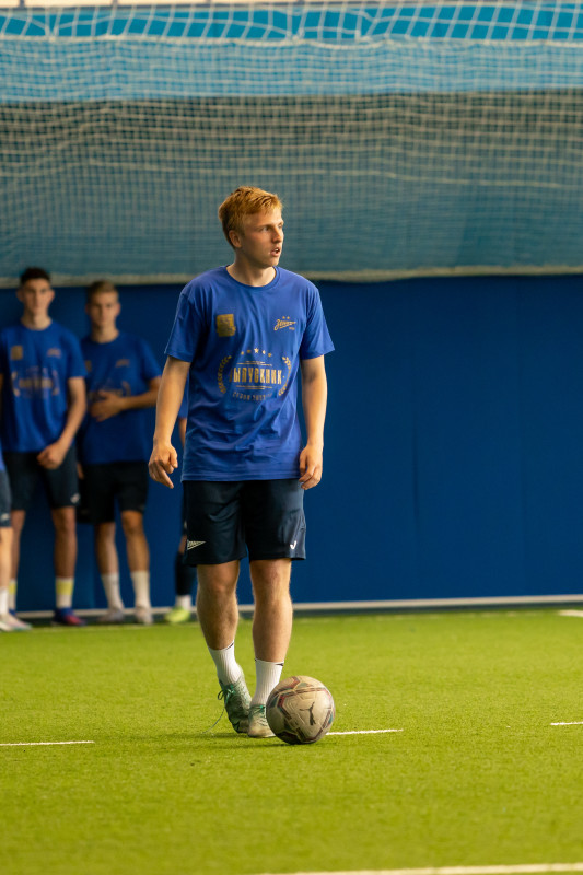 Выпускники Академии провели матч с тренерами «Зенита»