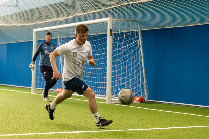 Выпускники Академии провели матч с тренерами «Зенита»