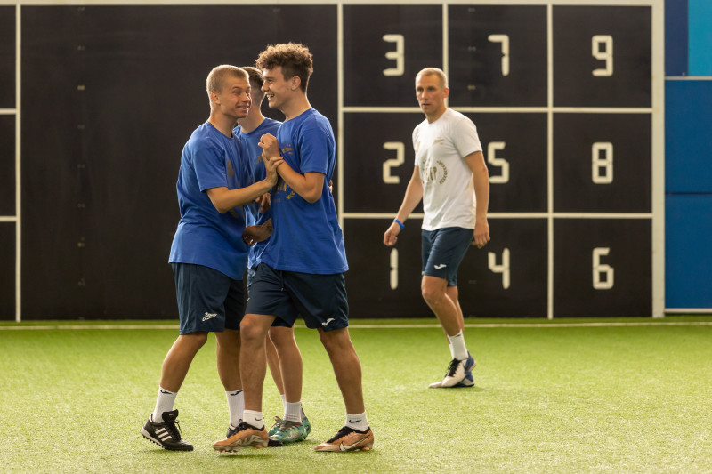 Выпускники Академии провели матч с тренерами «Зенита»