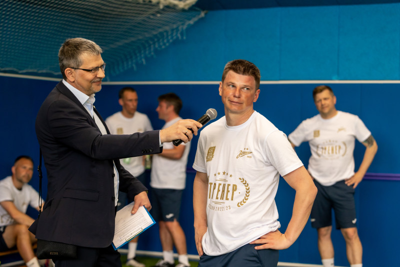 Выпускники Академии провели матч с тренерами «Зенита»