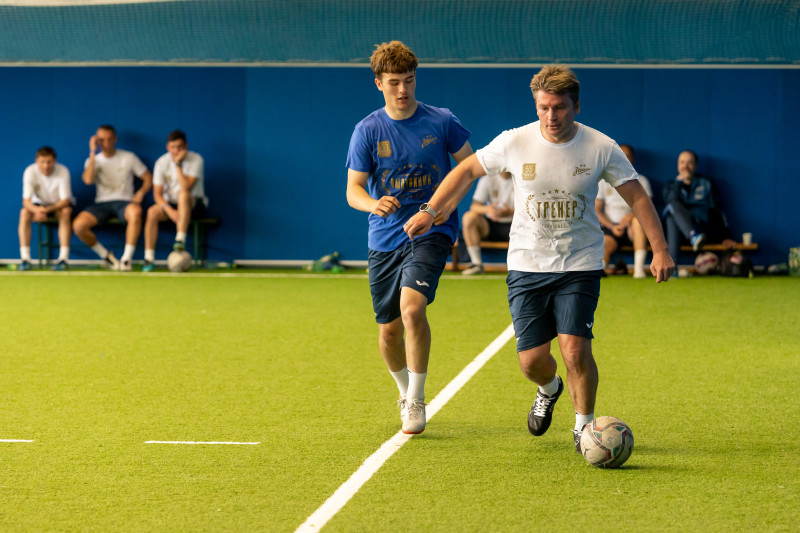 Выпускники Академии провели матч с тренерами «Зенита»