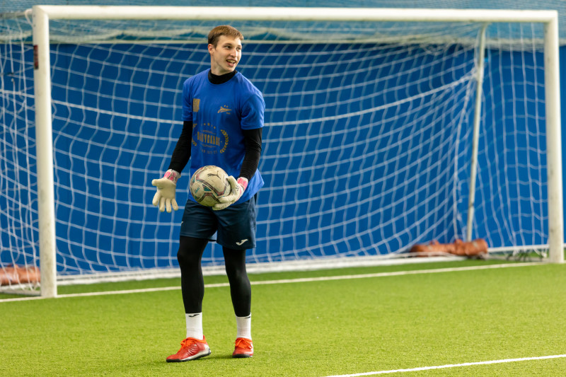 Выпускники Академии провели матч с тренерами «Зенита»