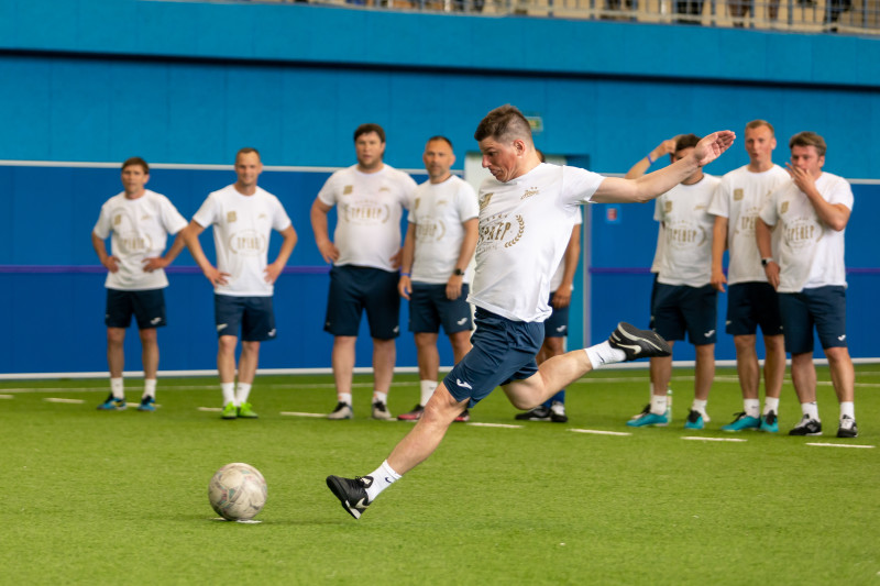 Выпускники Академии провели матч с тренерами «Зенита»