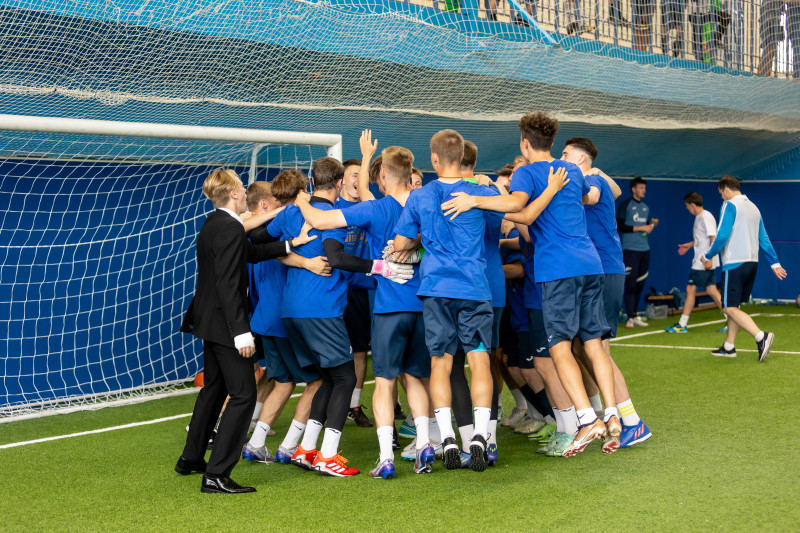 Выпускники Академии провели матч с тренерами «Зенита»