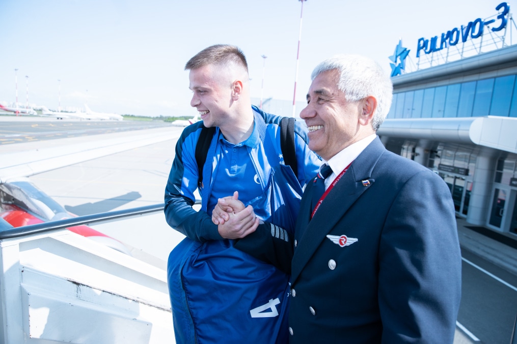 Награждение команды «Зенит» медалями от АК «Россия»