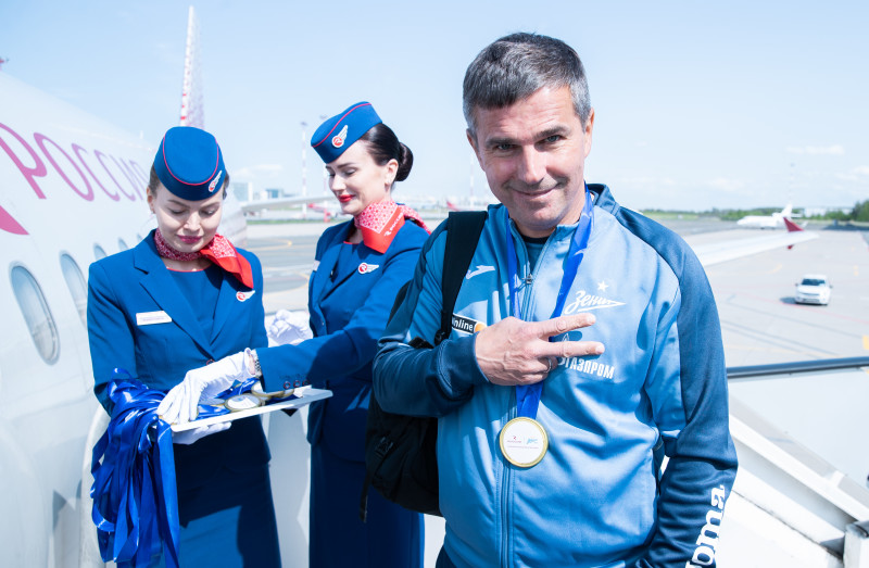 Награждение команды «Зенит» медалями от АК «Россия»