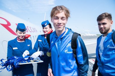 Награждение команды «Зенит» медалями от АК «Россия»