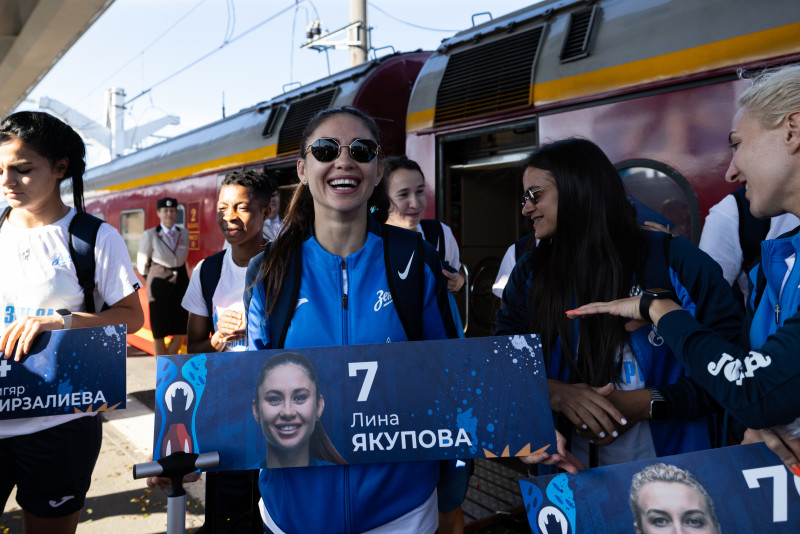 Встреча на Московском вокзале женской команды «Зенит»-победителей в Суперкубке России 2023