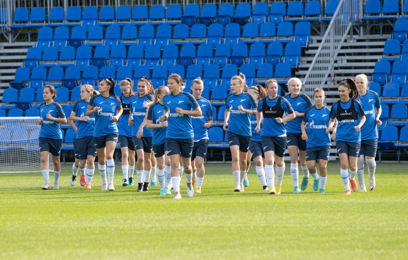 Тренировка женской команды «Зенит» перед матчем c «Рубином»