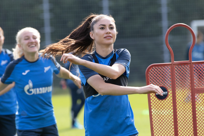 Тренировка женской команды «Зенит» перед матчем c «Рубином»