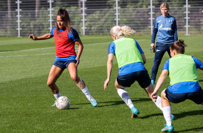 Тренировка женской команды «Зенит» перед матчем c «Рубином»