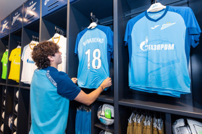 Презентация Александра Коваленко во флагманском магазине ФК «Зенит»
