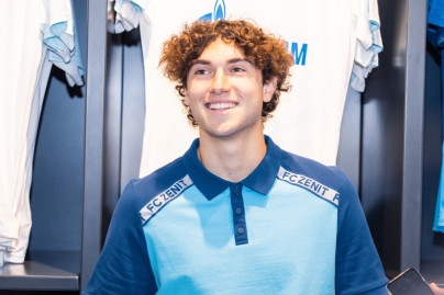 Презентация Александра Коваленко во флагманском магазине ФК «Зенит»