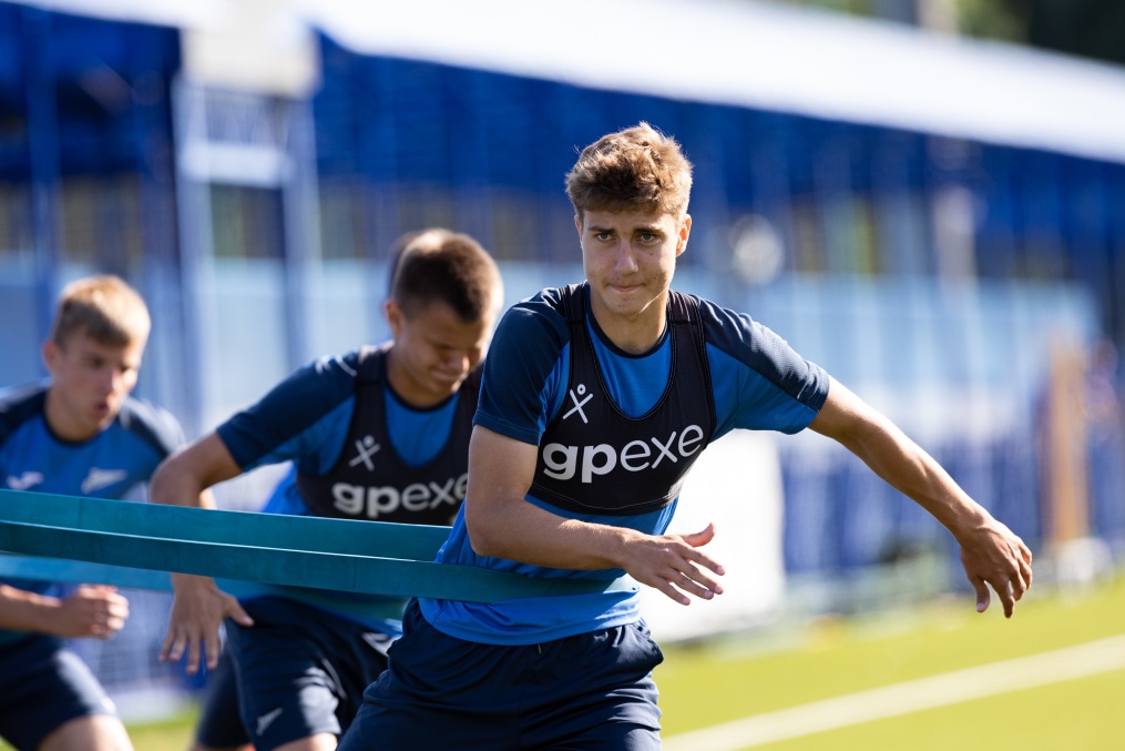 Тренировка «Зенита»-2006 в «Газпром»-Академии ФК «Зенит»