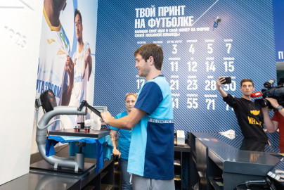 Презентация Марио Фернандеса во флагманском магазине ФК «Зенит»