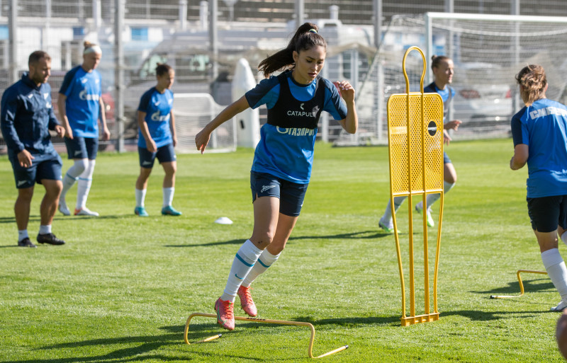 Тренировка женской команды «Зенит» перед матчем 1/8 финала Кубка России с «Рязанью»