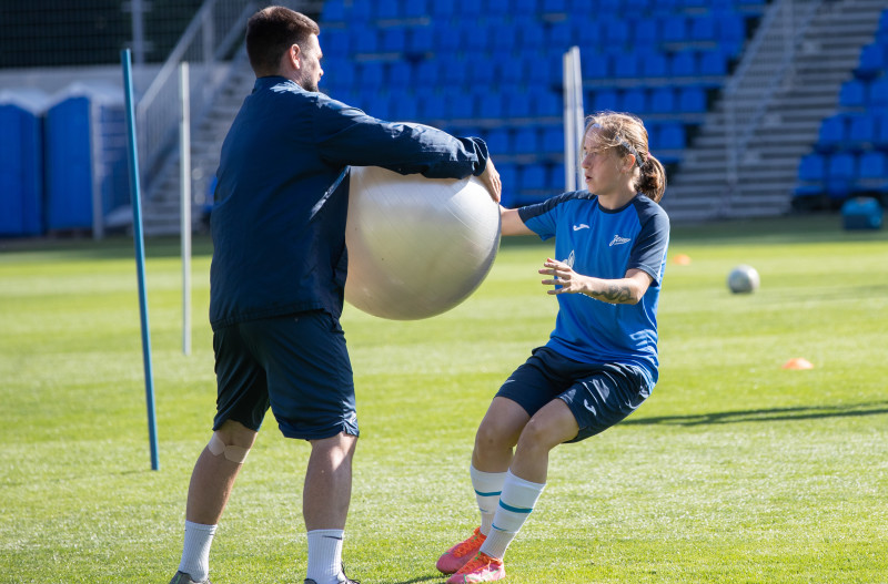 Тренировка женской команды «Зенит» перед матчем 1/8 финала Кубка России с «Рязанью»