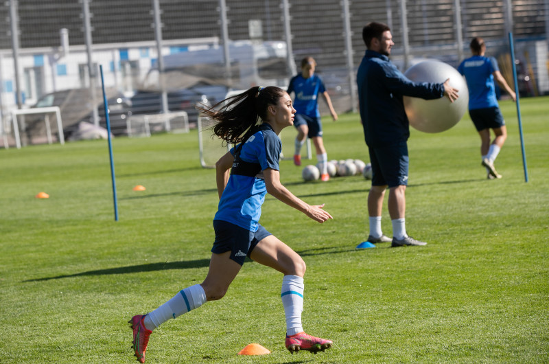 Тренировка женской команды «Зенит» перед матчем 1/8 финала Кубка России с «Рязанью»