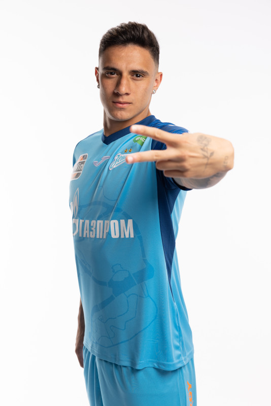 Индивидуальная фотосессия игроков ФК «Зенит» в форме Joma сезона 2023/24