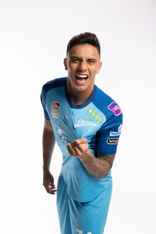 Индивидуальная фотосессия игроков ФК «Зенит» в форме Joma сезона 2023/24