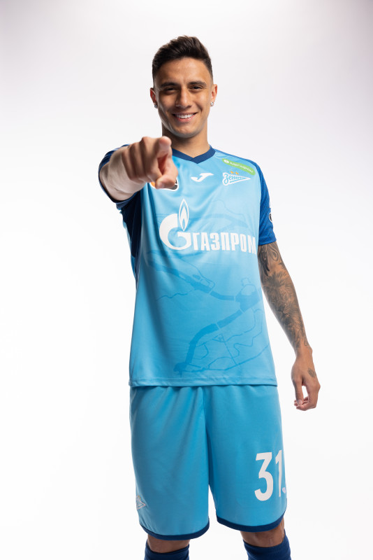 Индивидуальная фотосессия игроков ФК «Зенит» в форме Joma сезона 2023/24