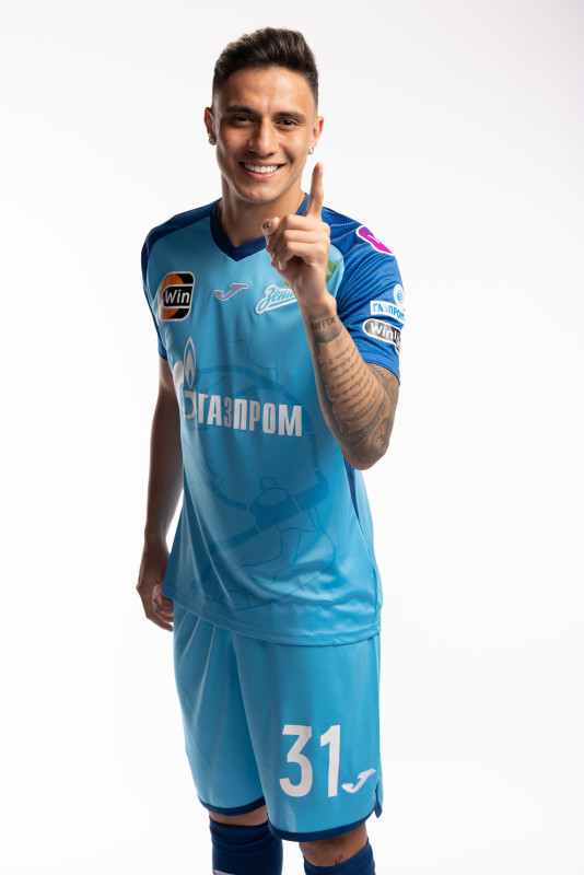 Индивидуальная фотосессия игроков ФК «Зенит» в форме Joma сезона 2023/24