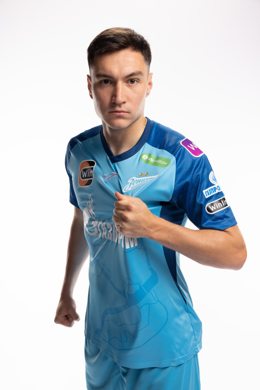 Индивидуальная фотосессия игроков ФК «Зенит» в форме Joma сезона 2023/24