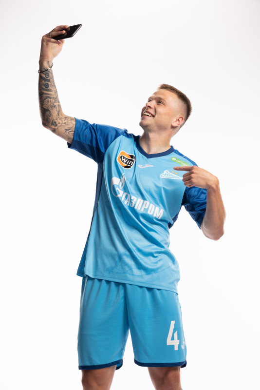 Индивидуальная фотосессия игроков ФК «Зенит» в форме Joma сезона 2023/24