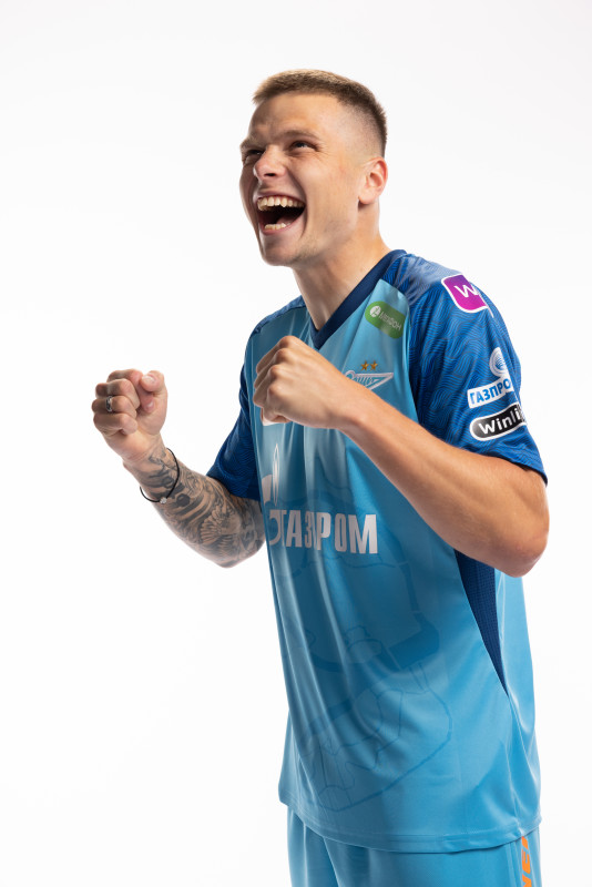 Индивидуальная фотосессия игроков ФК «Зенит» в форме Joma сезона 2023/24