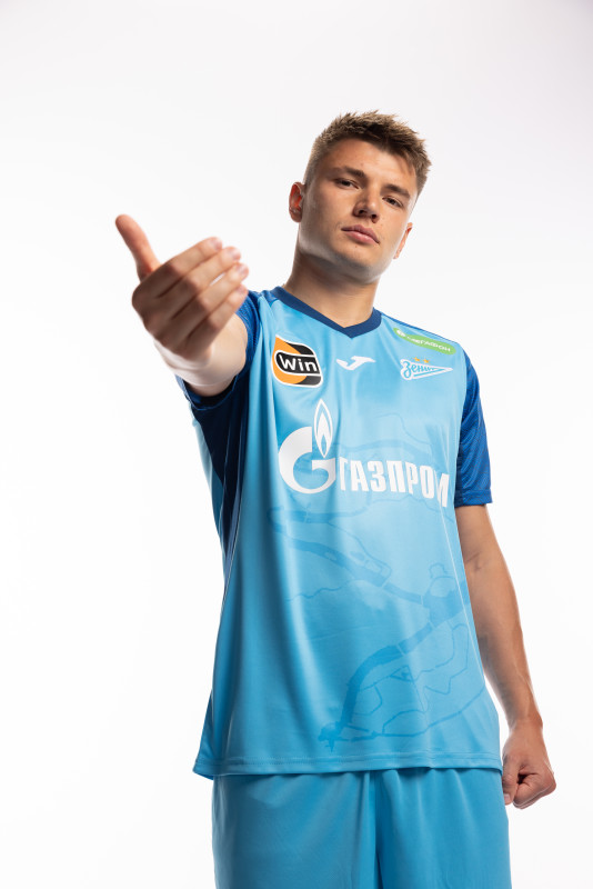 Индивидуальная фотосессия игроков ФК «Зенит» в форме Joma сезона 2023/24