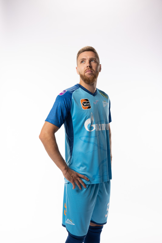 Индивидуальная фотосессия игроков ФК «Зенит» в форме Joma сезона 2023/24