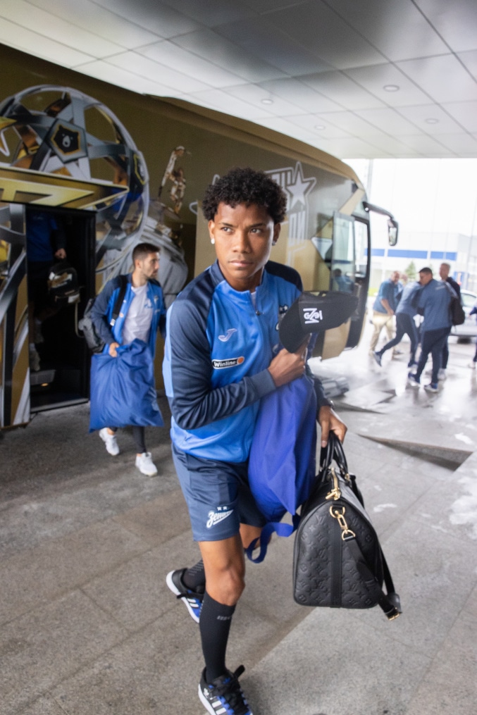 Вылет команды «Зенит» в город Ростов-на-Дону на матч с «Ростовом»