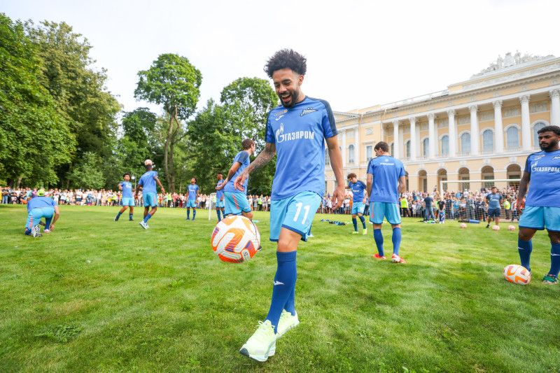 Открытая тренировка «Зенита» в Михайловском саду