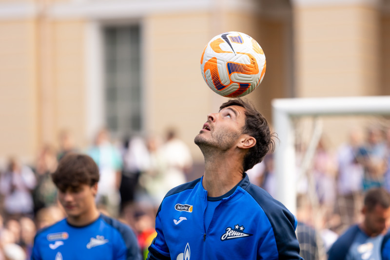 Открытая тренировка «Зенита» в Михайловском саду