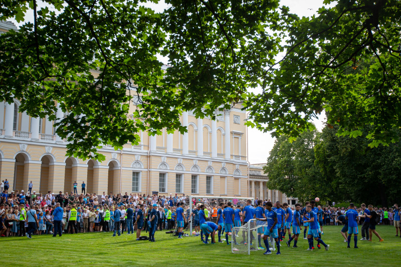 Открытая тренировка «Зенита» в Михайловском саду