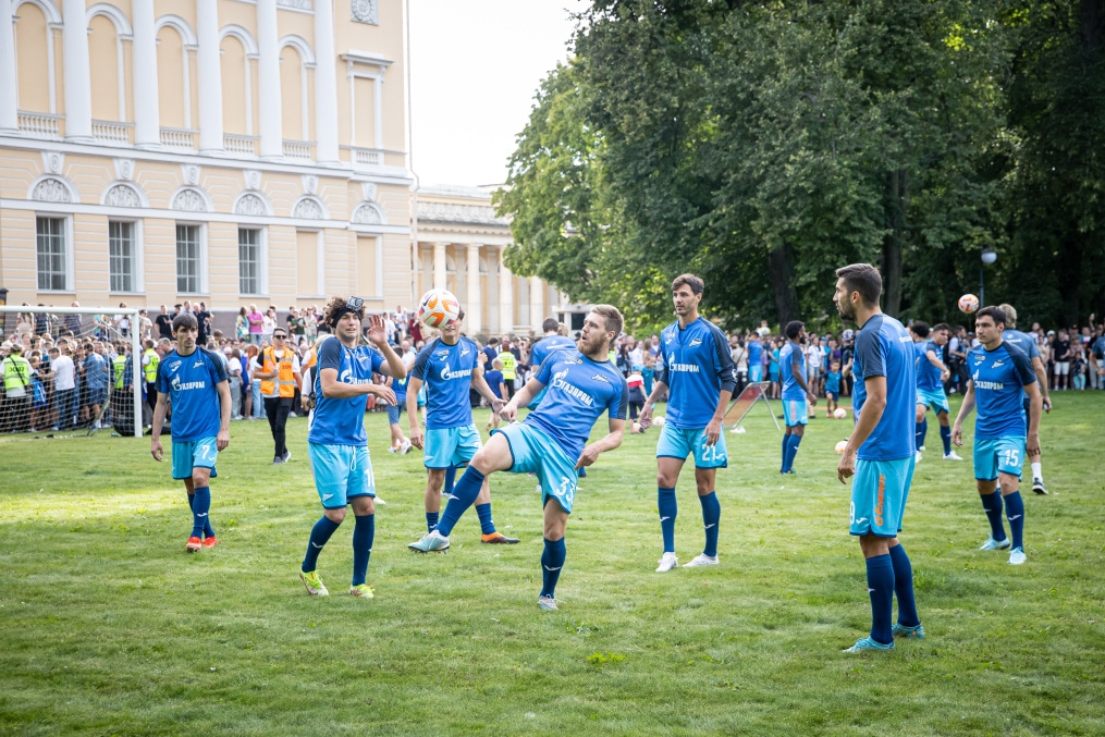 Открытая тренировка «Зенита» в Михайловском саду