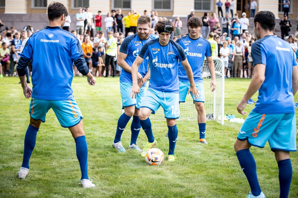 Открытая тренировка «Зенита» в Михайловском саду