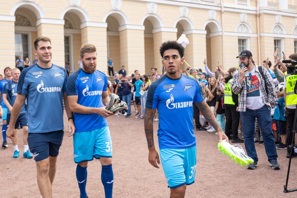 Открытая тренировка «Зенита» в Михайловском саду